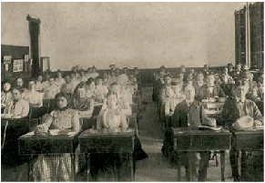 Old photograph of a University of Texas at Austin Classroom