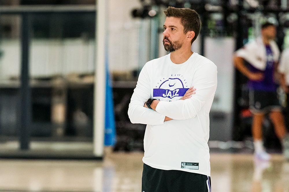 Sport Management Alumnus George Rodman courtside with the Utah Jazz.